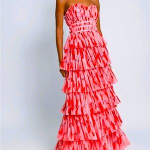 Hutch Monaco Strapless Ruffle Tiered
Plissé Gown Sz 2